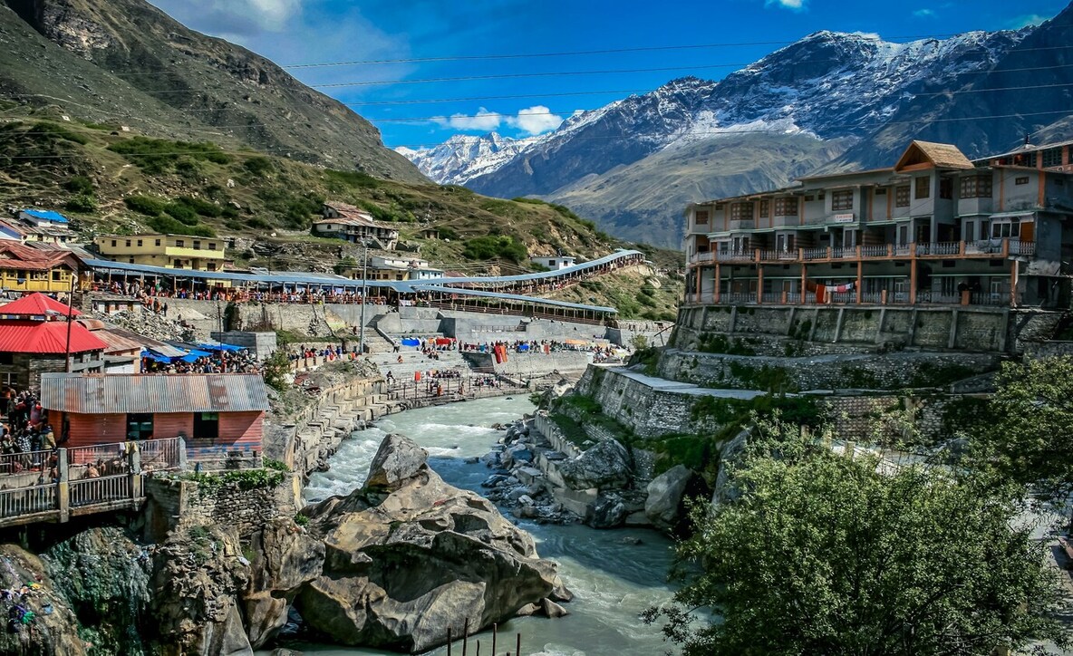 Top 10 Must-Visit Hill Stations from Delhi with a Comfortable Taxi Ride